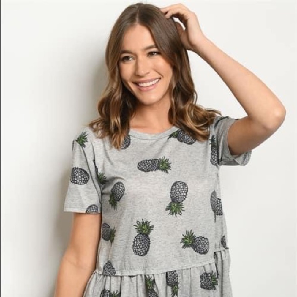New Junior's Cute Boutique gray pineapple print peplum top